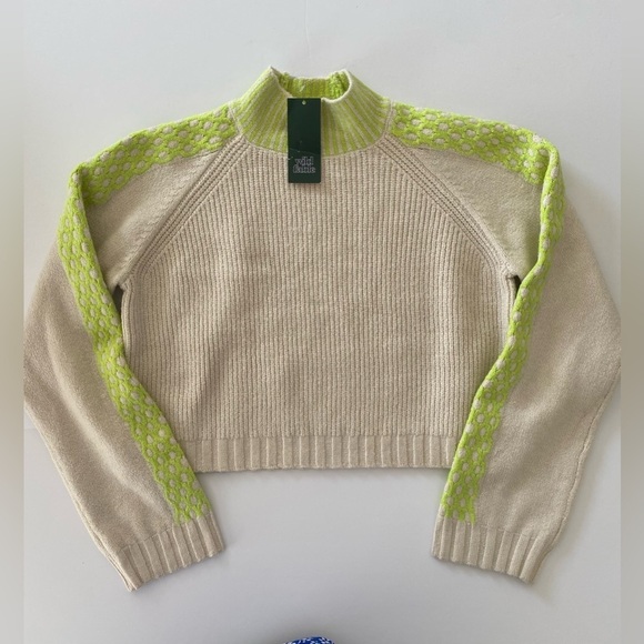 NWT‎ Wild Fable Womens Cropped Sweater Size Small Cream Floresent Green Stripe - Picture 1 of 11